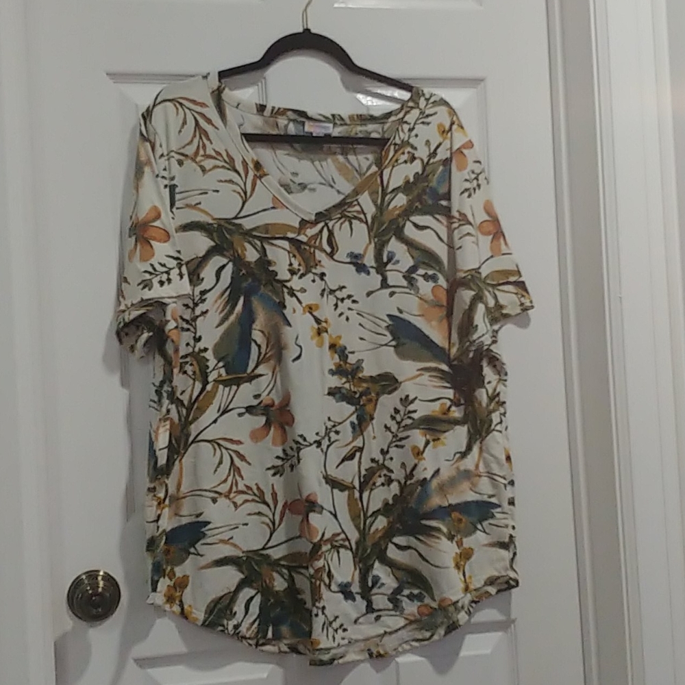 Lularoe Iris